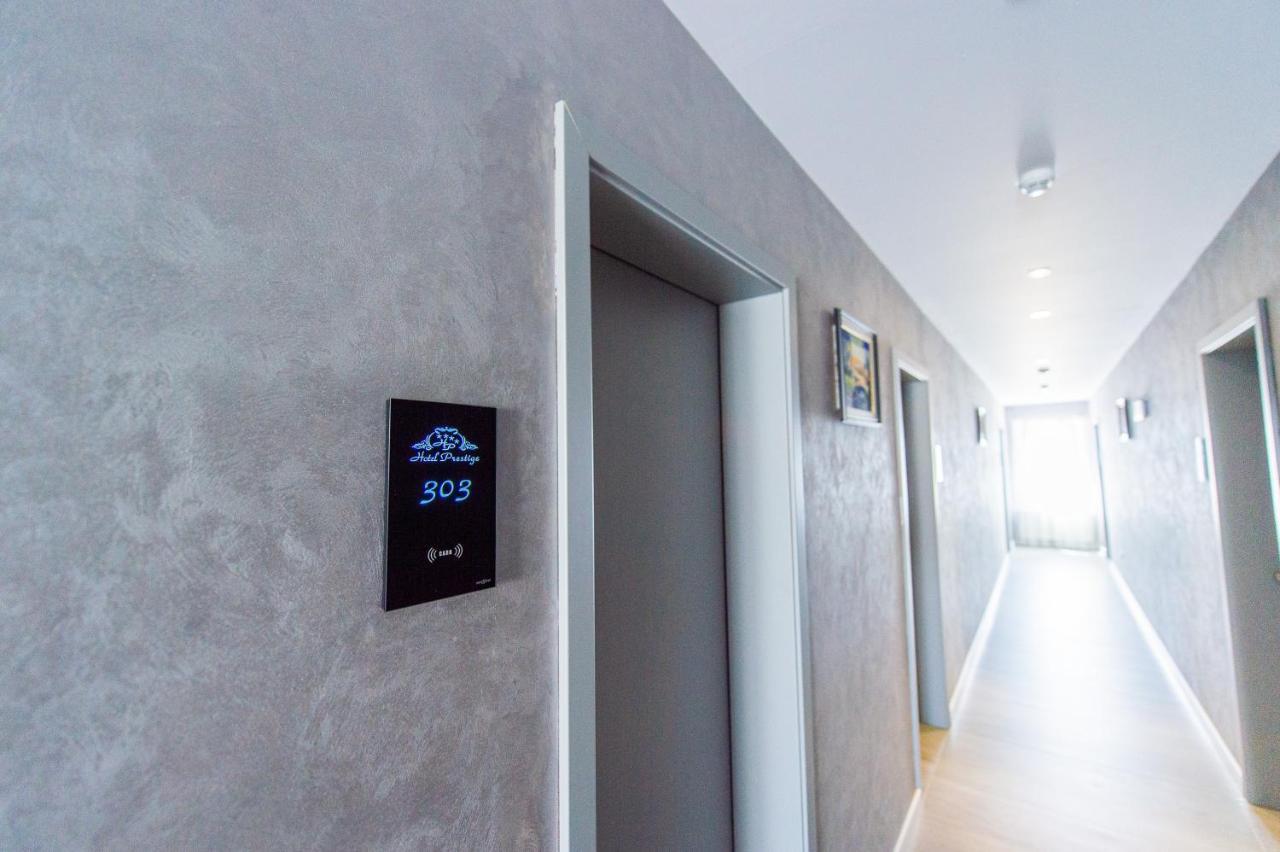 Hotel Prestige Mamaia Bagian luar foto