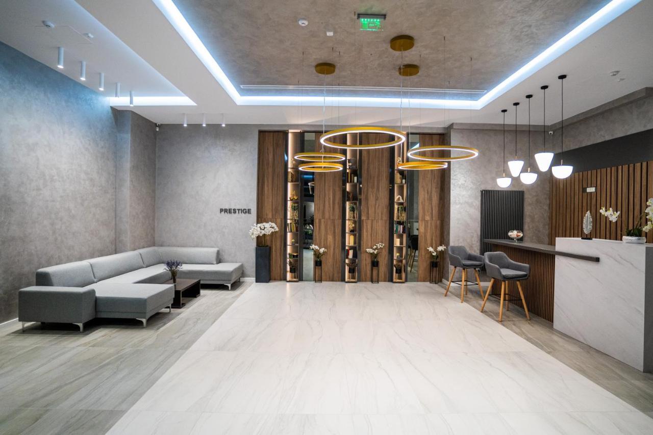 Hotel Prestige Mamaia Bagian luar foto